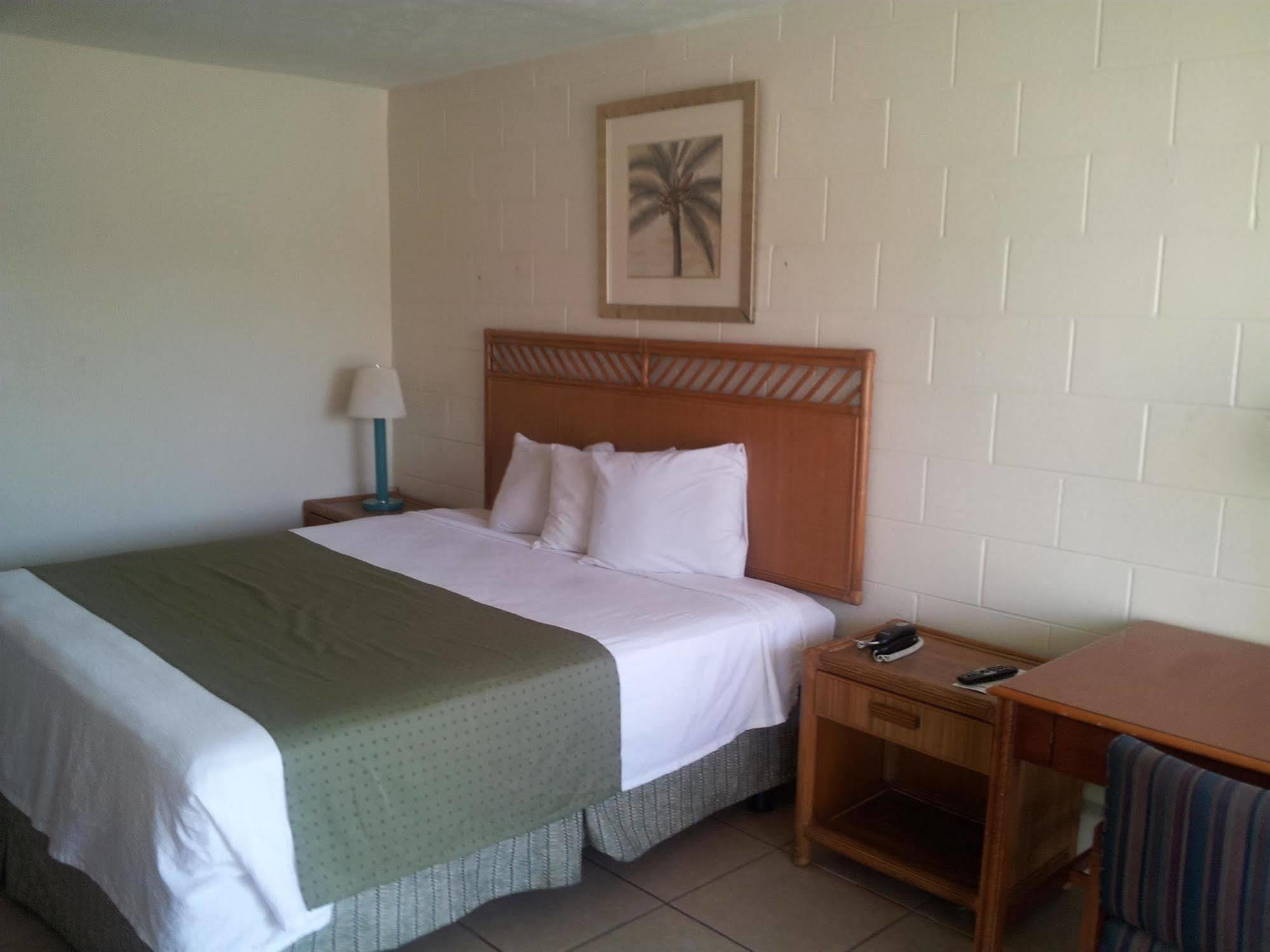 American Quality Lodge Panama City Exteriör bild